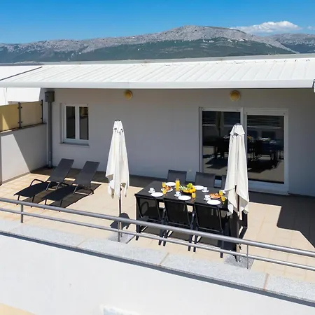 Rose Penthouse Lägenhet *