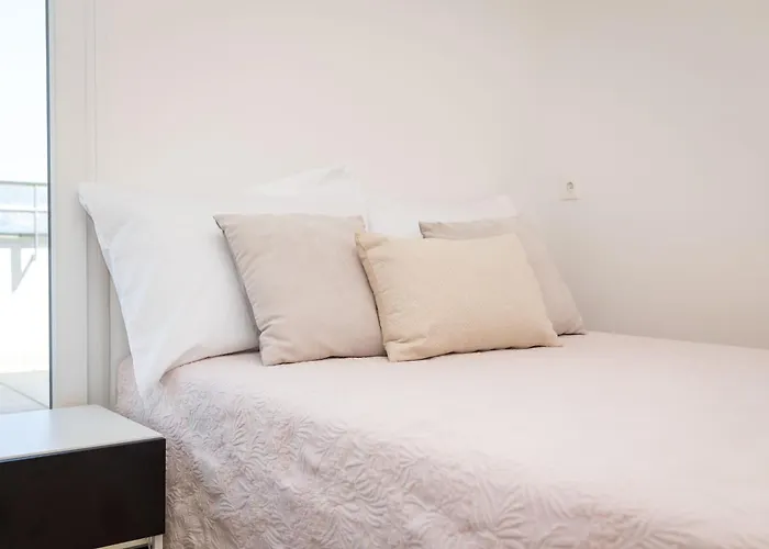 Rose Penthouse Split