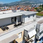 Rose Penthouse